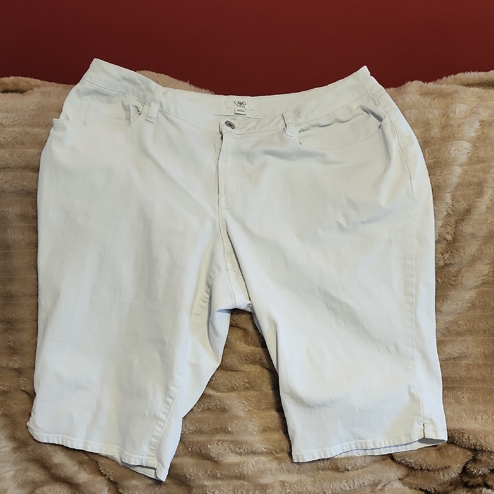 Cato White Hi-Rise White Jean Shorts Sz 18W EUC